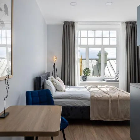 Apartment Hideaway In The Heart Of Old Town Streets